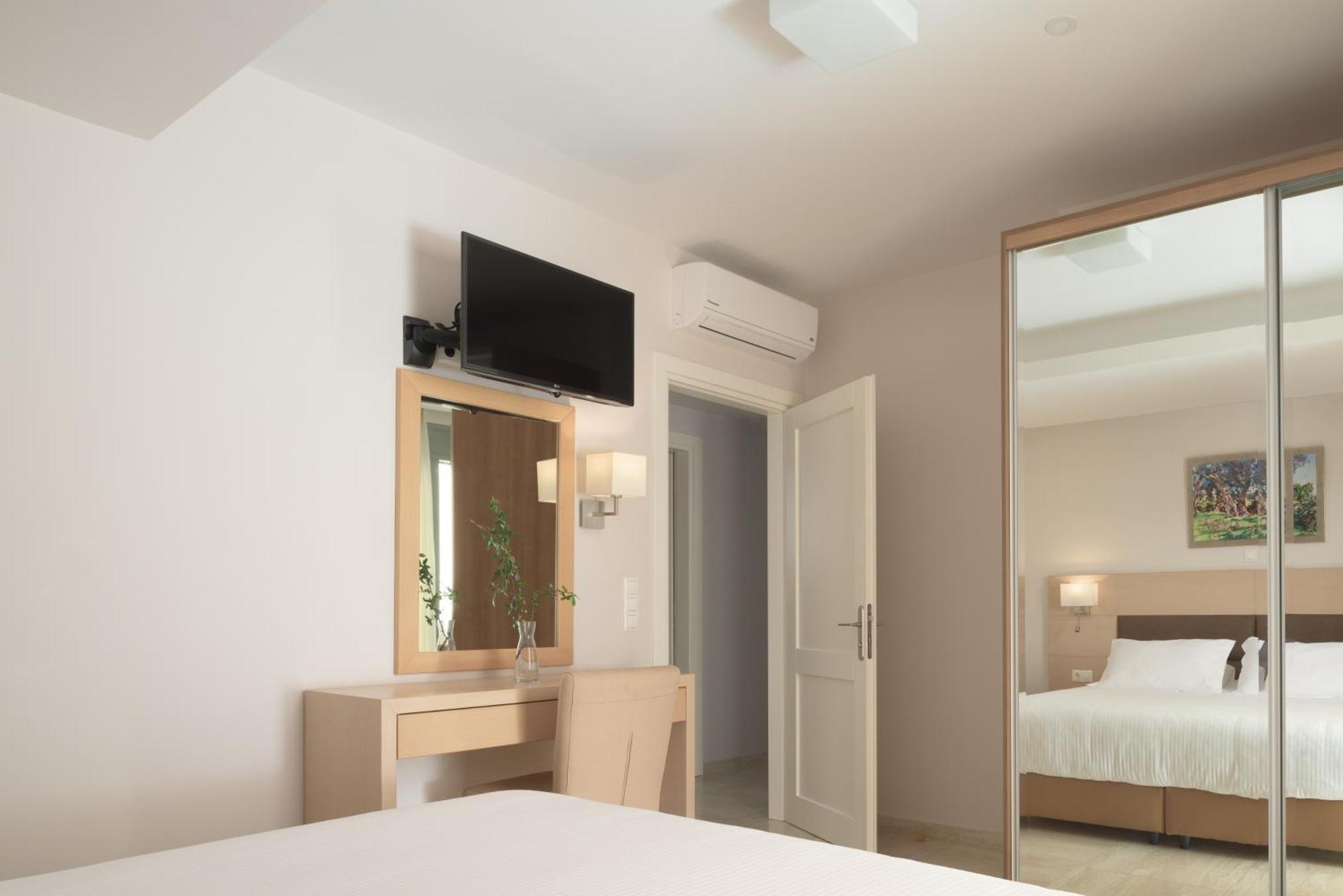 Eco Villa, A Perfect Escape Close To The Beach, By Thinkvilla Maroulas Bagian luar foto